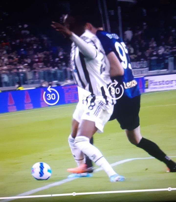 robypava's tweet photo. Mi sa che al Var non hanno Dazn
#jvtblive https://t.co/E422d923RB