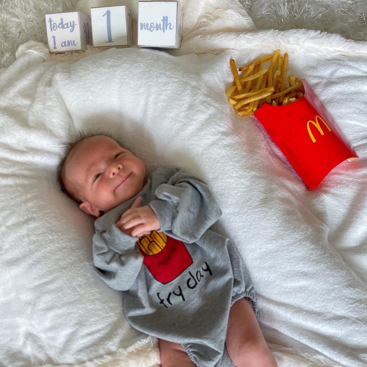 heitner's tweet photo. My boy @MaxxHeitner is lovin’ it! 🍟 https://t.co/NCBRK71qCZ