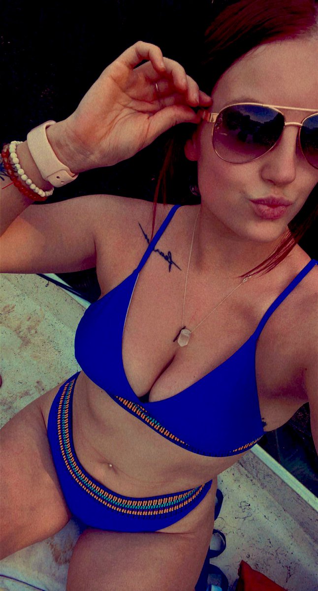 Ashleyaddison12's tweet photo. Sunday fun day 🌞💙 https://t.co/x7eMYHXurz