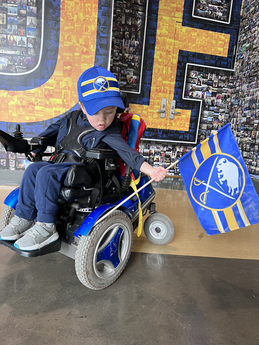 Anthony_Parisi_'s tweet photo. We havenโt done a lot over the past couple years so it felt really good to spend the afternoon at the @BuffaloSabres game.
James is healthy, happy and having a lot of fun. We have a lot to be thankful for #CureCMD https://t.co/RMP7zYE8jn