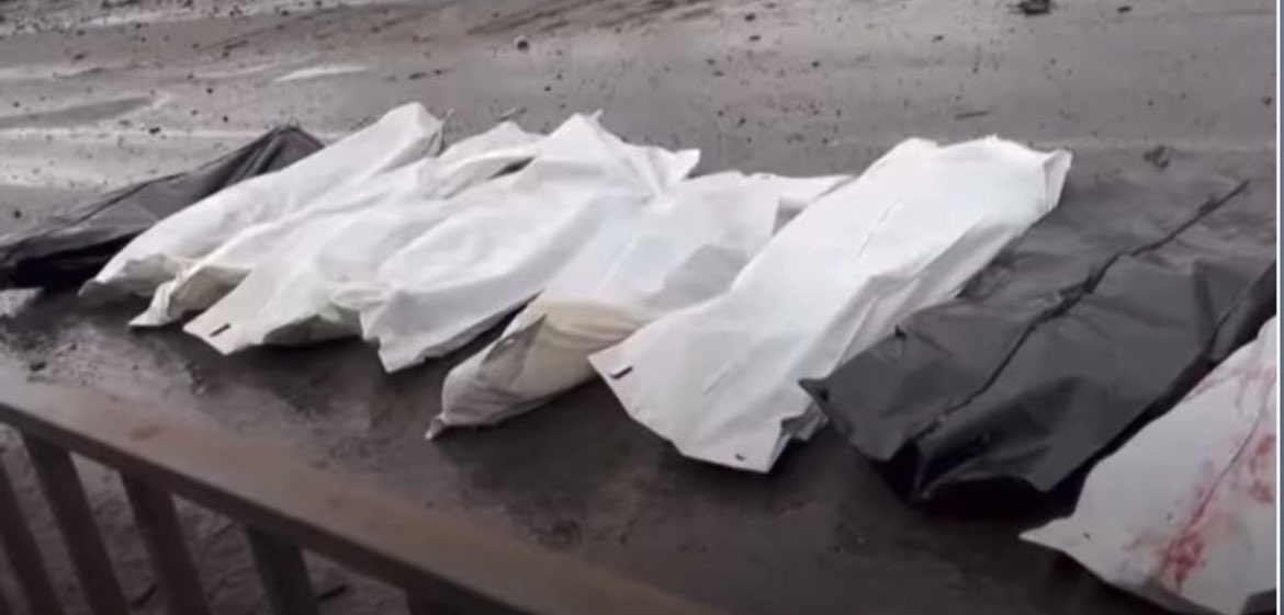 😨 Це не вкладається в голові... В Ірпені рашисти розстріляли жінок, а потім їздили по них танком...ці покидьки будуть горіти в пеклі!

🇺🇸 it’s terrible 😡 In Irpen, racists shot women and then drove on them in a tank...STOPRUSSIA #Irpin #StopRussia #GenocideOfUkrainians