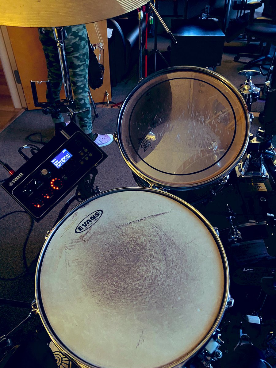 yuri_baby_queen's tweet photo. リハ専用ドラムキット🖤
#無言でドラム載せて何RTくるか
#YAMAHA
#DPseries https://t.co/QQ8V4DxIEy