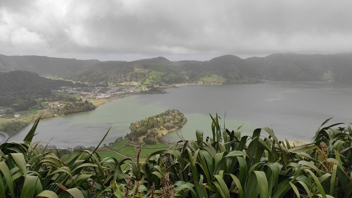 ClaudiaRelvado's tweet photo. After a few days of rest tomorrow I need to get back to work. I want to go back to the island 🏝 😂 #azores #holidays https://t.co/JOPBaz58mL