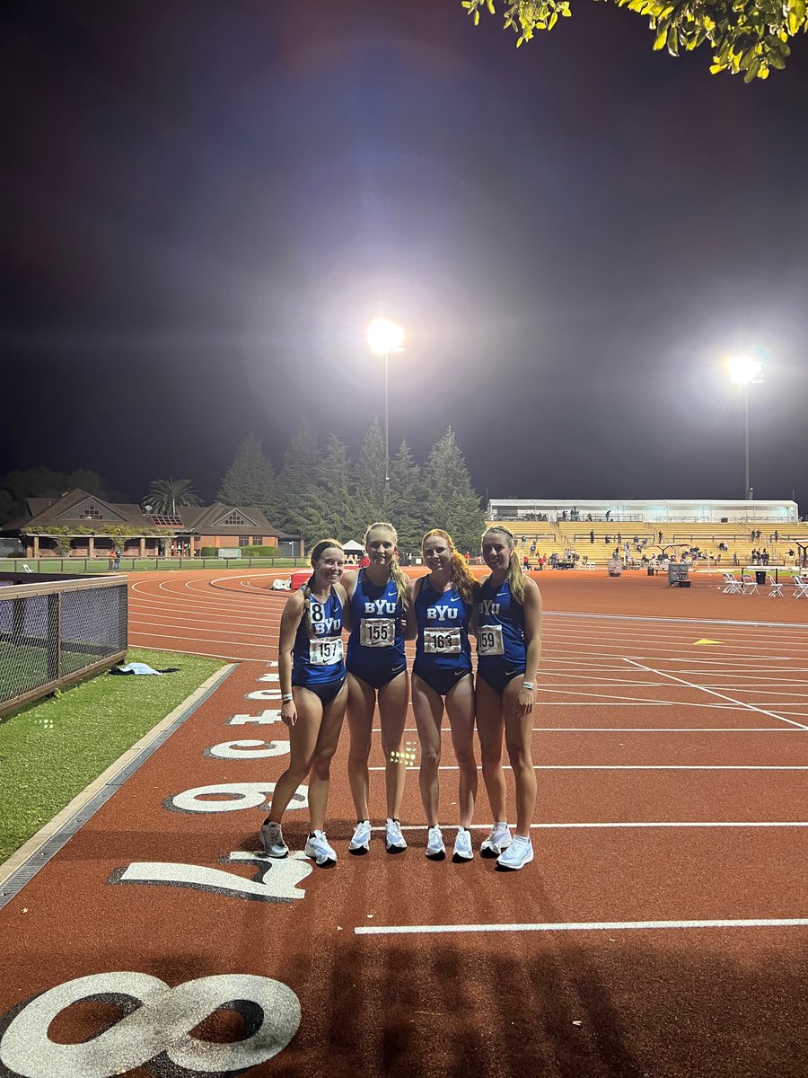 rach_run32's tweet photo. First outdoor track race in 3 years! Grateful to be healthy and doing what I love! Thank you @smartystreets for supporting me in doing what I love! Excited to continue to get better this outdoor season! #smartyathlete https://t.co/DSx9A78L63 https://t.co/bDdWuAQle8