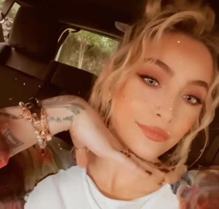 happy Birthday to me

24 years old.

happy of life 🤧❤️