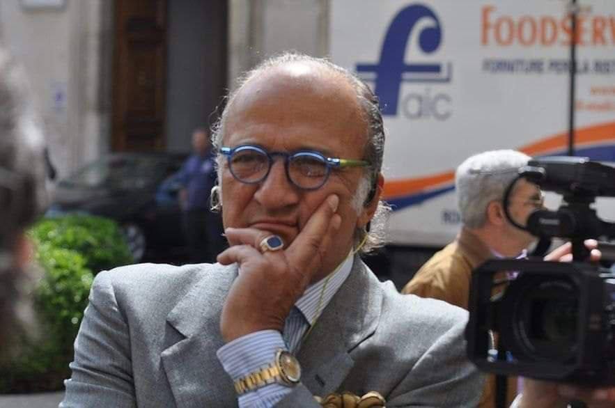 Julia48836805's tweet photo. You know who that is?
The most powerful man in the world!
#Pepe #Orsini,
alias #Domenico #Napoleone #Orsini,
The #GreyPope
- Head of the #Rothschilds
- Head of the #Rockefeller's
- Head of the #Vatican
- Head of the entire #blackaristocracy https://t.co/n12XZYUV0Y
