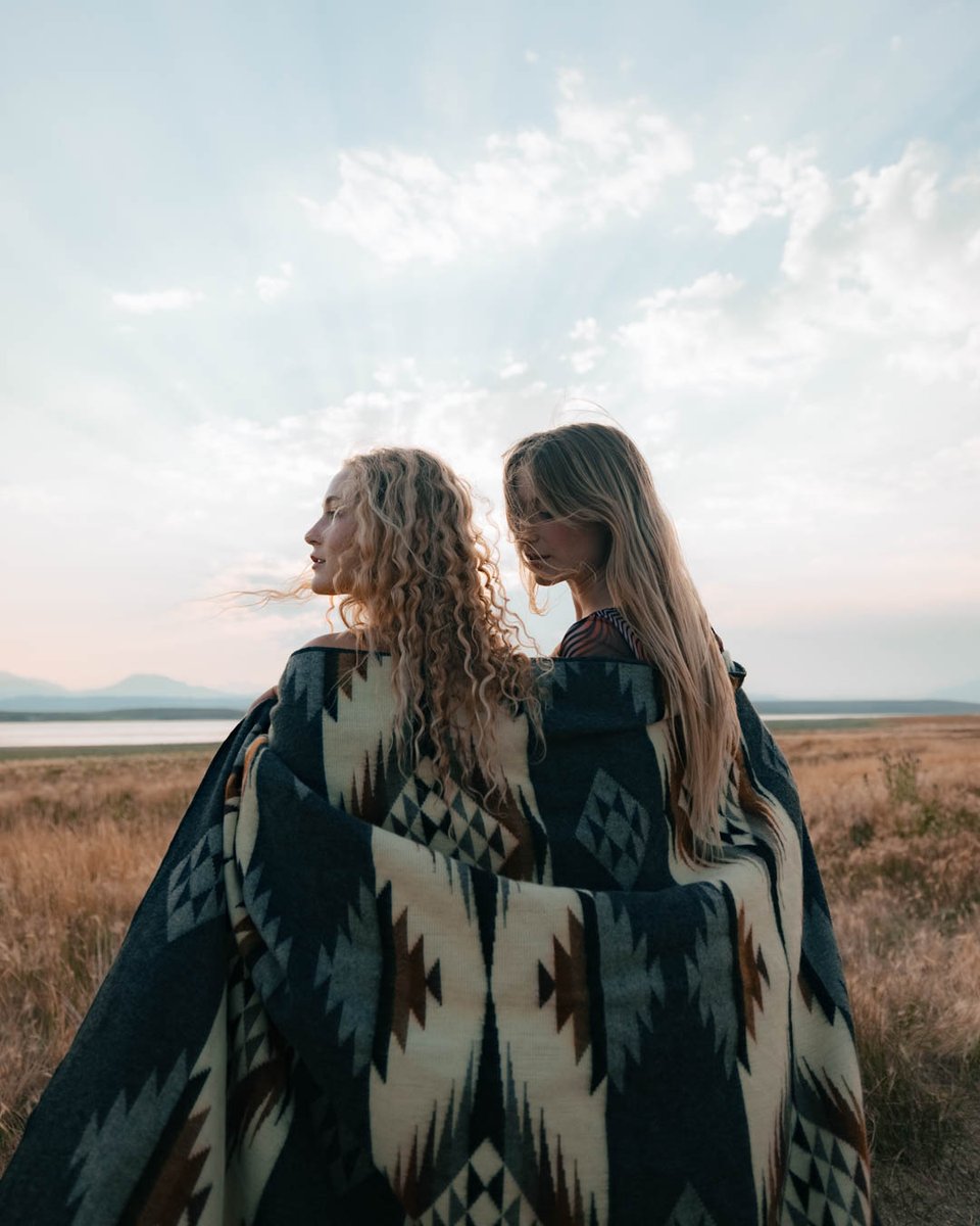 Heartprint Threads tweet media