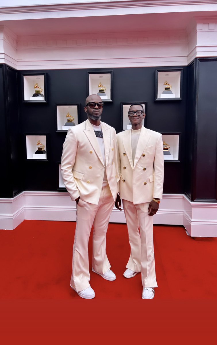 RealBlackCoffee's tweet photo. We outside. #GRAMMYs https://t.co/2HBbZQkiG1