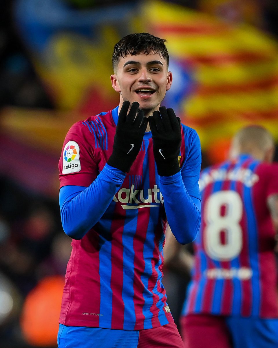 cristobalsoria's tweet image. Por cierto…viendo a Pedri jugar al fútbol…no tengo ninguna duda de que estamos ante un grandísimo jugador que va a marcar una época y va a hacer historia en el fútbol mundial…!!!