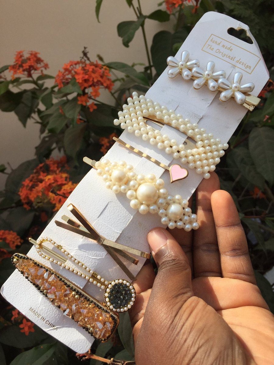 by_cardy's tweet photo. HAIRCLIPS✨
1. #450 each
2. #300 each
#NIGHTMARKETWITHDAMMYB
#INDEPENDENCESALES https://t.co/WDlvXyOsjR