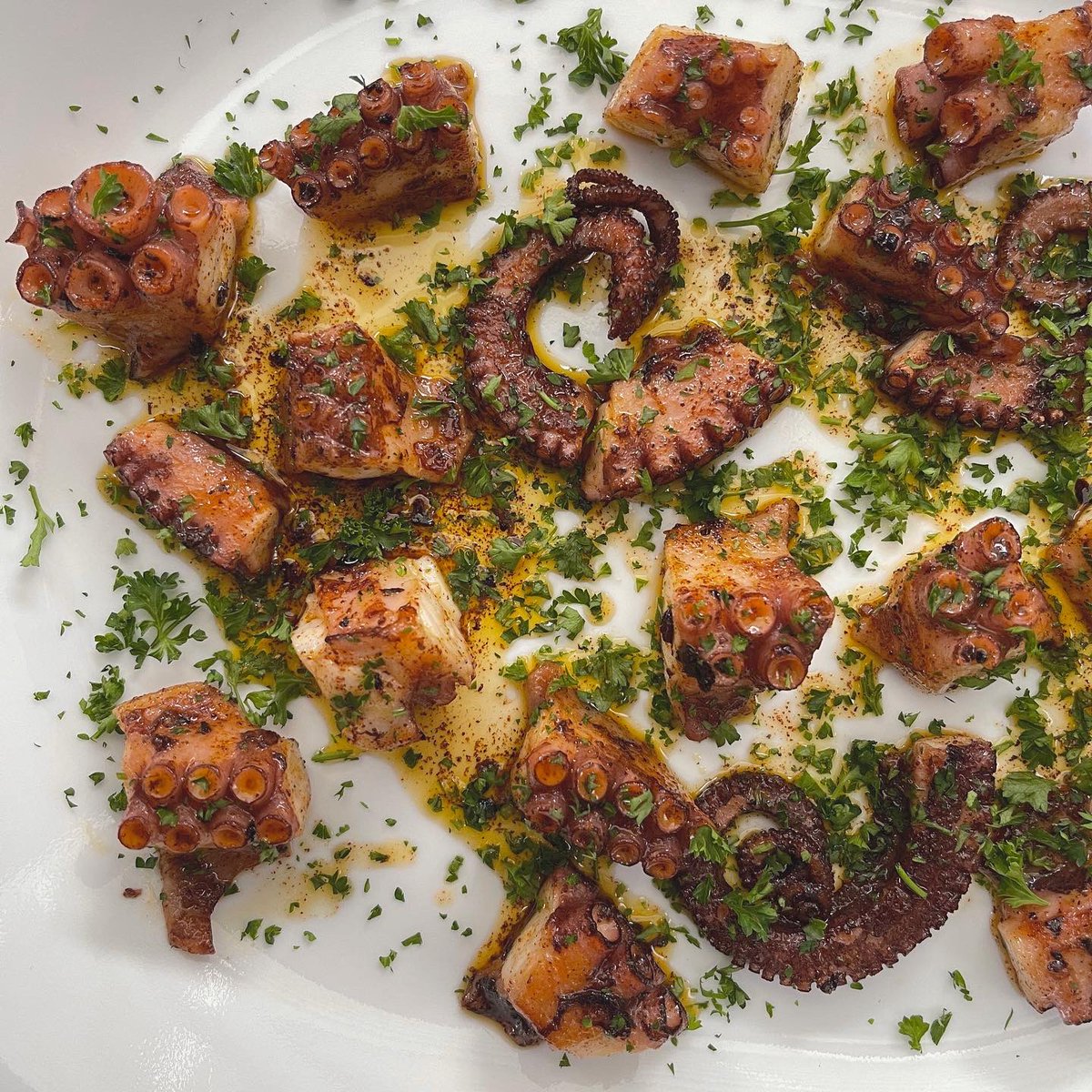 DItalianGuy's tweet photo. Polpo back to back!
#cooking #italianfood https://t.co/eVjRKXpPFi