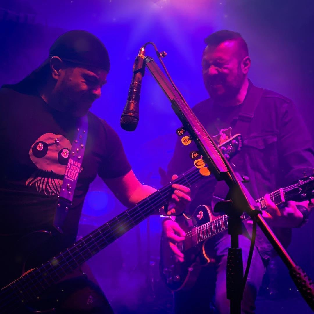 AiiraMeridA's tweet photo. Live @ Foro Hilvana Mexico City 2019 #rocktheroad https://t.co/sls7gN5Wms