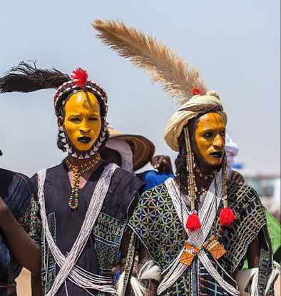 the_Lawrenz's tweet photo. How Grammy expected Wizkid to have dressed in Essence since he is African. https://t.co/x58jUkacOR