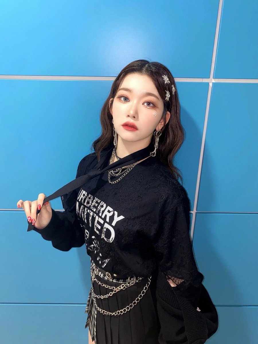 roah_512's tweet photo. ✔𝗧𝘄𝗶𝘁𝘁𝗲𝗿 𝘂𝗽𝗱𝗮𝘁𝗲 | Billlie日本語訳 |

[#つき] 私が番長だ!!!!!!❤️‍🔥❤️‍🔥❤️‍🔥❤️‍🔥
つきの言葉をよく聞かないといけない~~!!!!!!!

#Billlie_Letter https://t.co/oIit4Fv1CD
