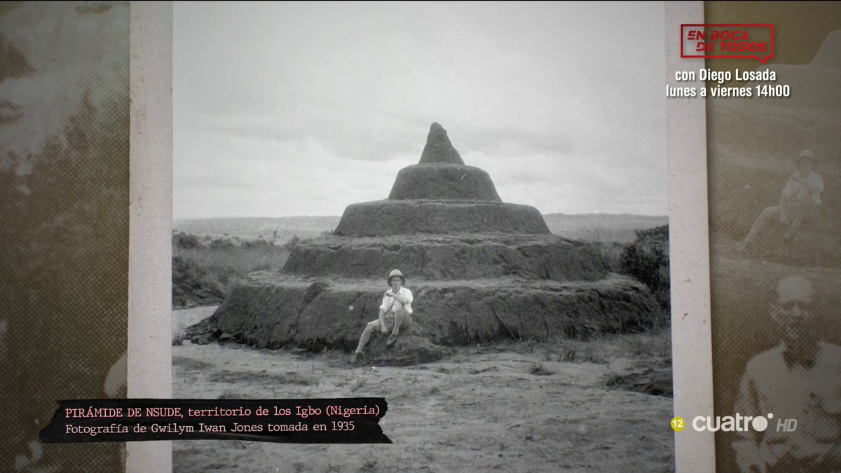 navedelmisterio's tweet photo. En 1935 Gwilym Iwan Jones pudo fotografiar en Nigeria varias pirámides de barro pertenecientes a una cultura desaparecida #CuartoMilenio https://t.co/6jW30fEdzt