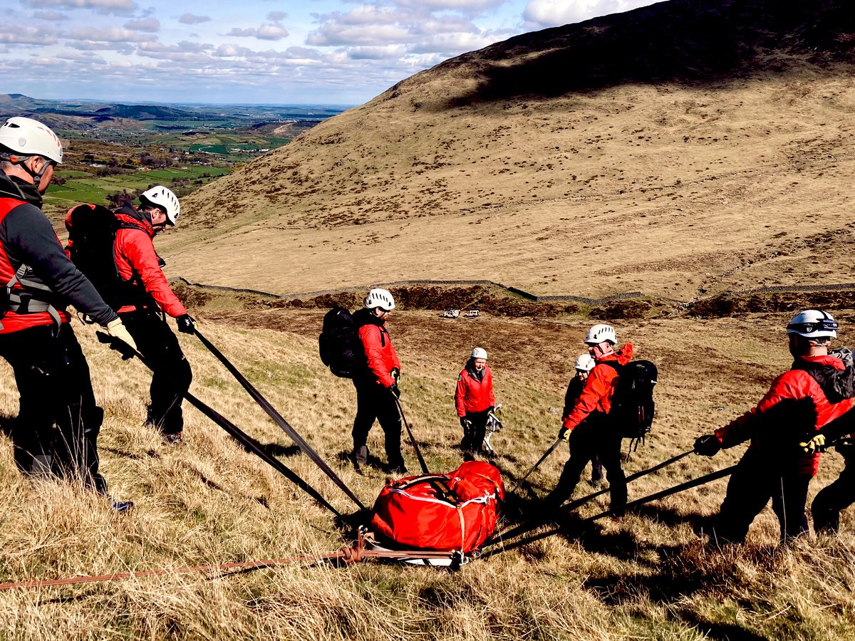 Many hands… #PracticeMakesPerfect #MountainRescue #MourneMountains #Ireland