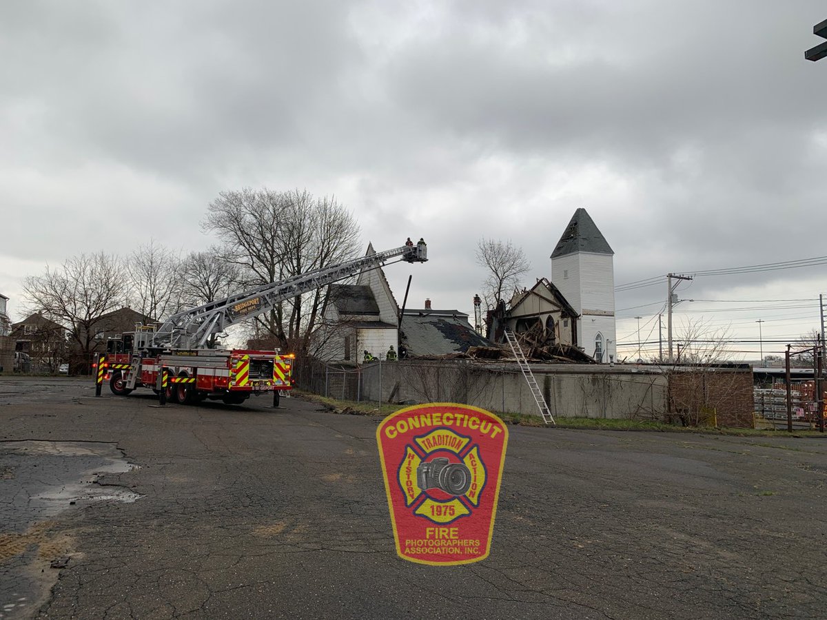 ctfirephoto's tweet image. Happening now. We have CFPA member Sayje Benjamin (@SayjeBPhotos) on the scene of a roof collapse on a vacant church in the city of Bridgeport, CT. 

#BreakingNews #structurecollapse #collapse