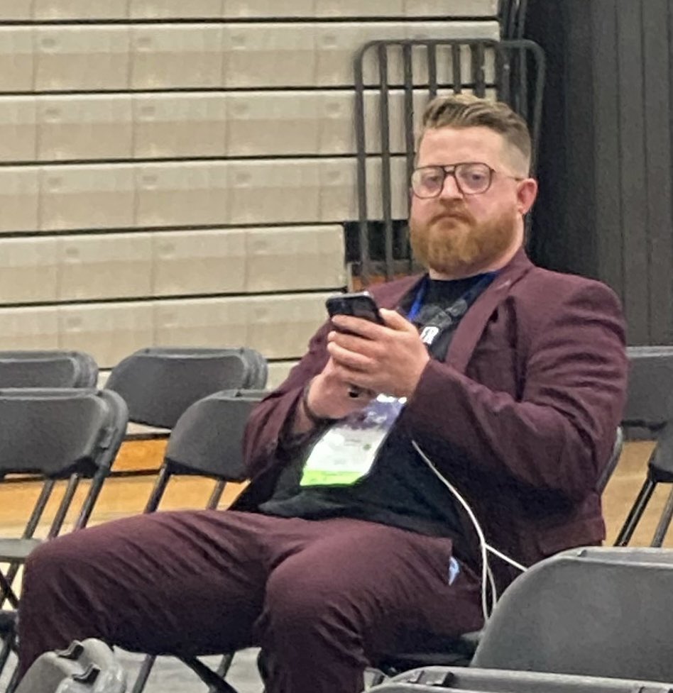 royermattw's tweet photo. “Do you have any good pictures of yourself from the @youngdems meeting at #YDABOI🥔?”
Sure do. https://t.co/KYHuFK8c36