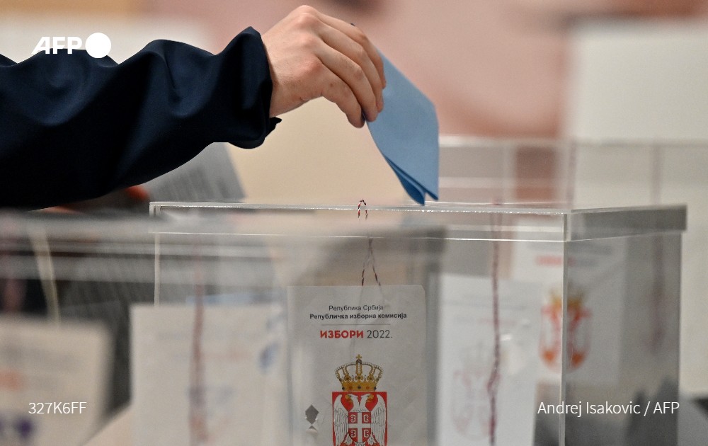 AFP's tweet image. #BREAKING Serbia President Vucic declares election victory
