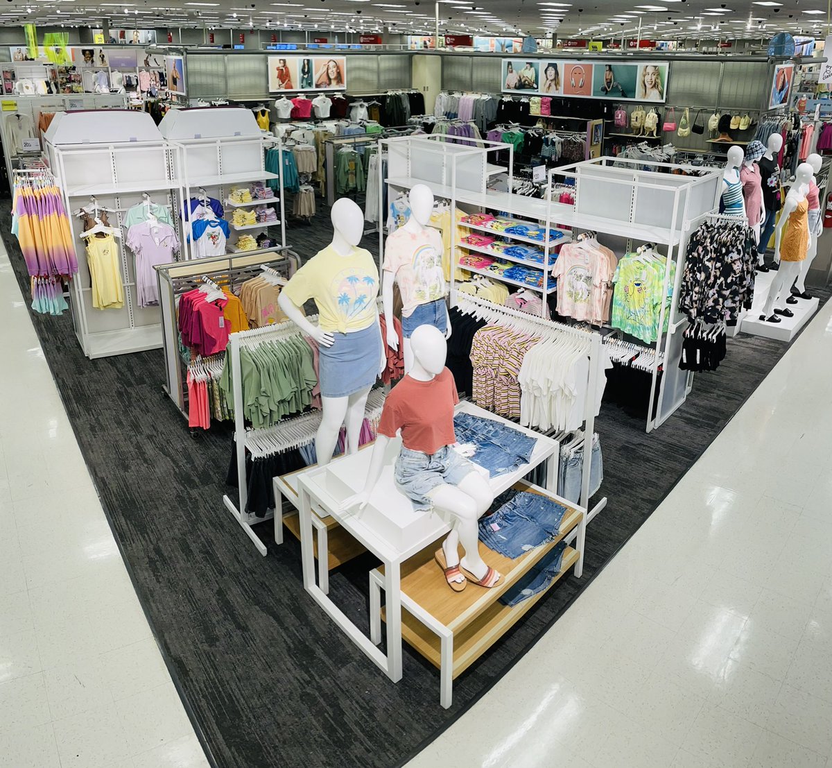 Amy Slagle tweet media