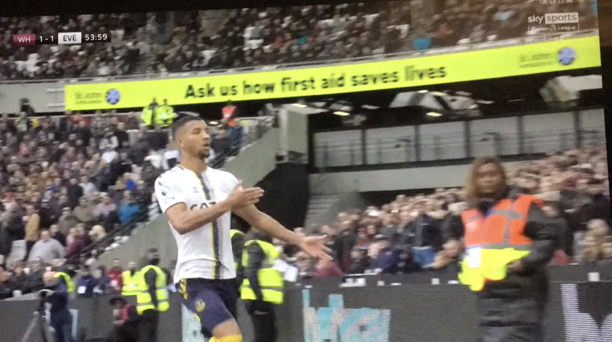 Westham vs Everton on <a href="/SkySports/">Sky Sports</a> #AskMe about <a href="/stjohnambulance/">St John Ambulance England</a> ‘s life saving work graphic ⬇️⬇️ #proud