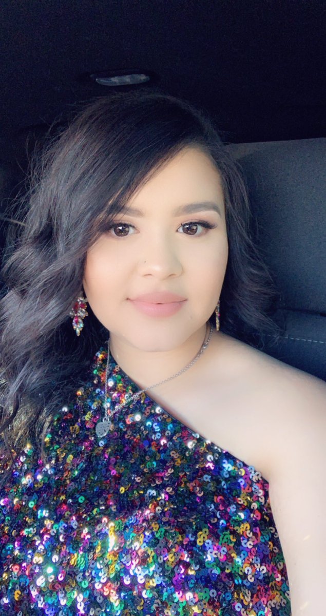 yaamileg_'s tweet photo. i never post here lol but some pics that were captured lastnight 💃🏻🥳 https://t.co/YfnUPLE1Um