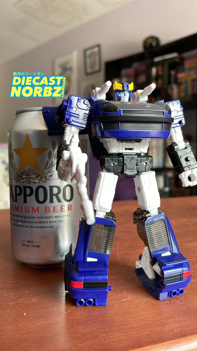 DIECAST_NORBZ's tweet photo. Blue Team… GO!!!!!
Also, guard my Sapporo, Silverstreak!  I’ve been waiting almost a lifetime for you! 😊

#diecastnorbz #galactichooligan #TOYHOOLIGAN #TransformersHooligans #Arcee #Skids #Silverstreak #TransformersLegacy https://t.co/K0d1OOaTPB