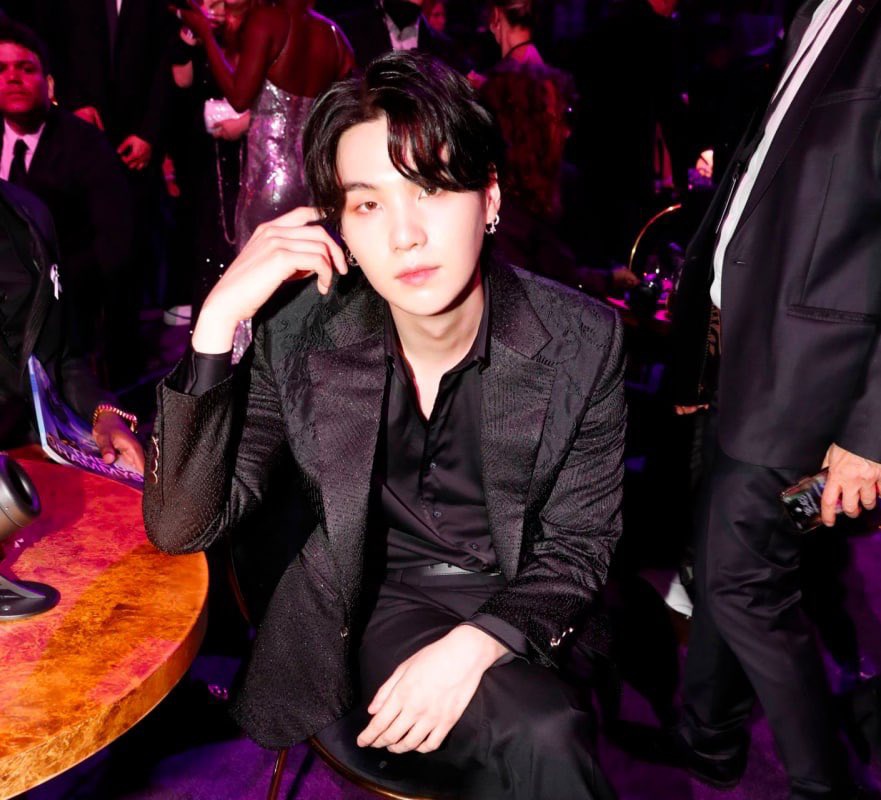jwehope7's tweet photo. EXCUSE ME, S-SIR?!???! https://t.co/tZTjF0v41R