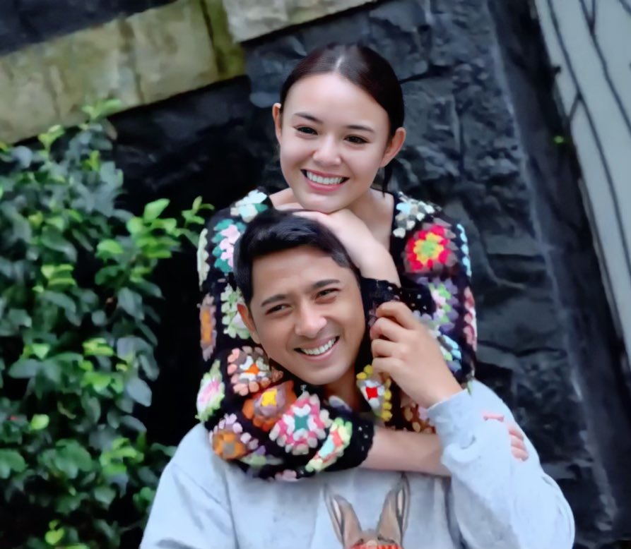 inibeneranuna's tweet photo. Bener kata mas arya , kalo orang sering bareng lama lama mirip

bukti nyata 👇🏻 https://t.co/W9B8oZv7mW