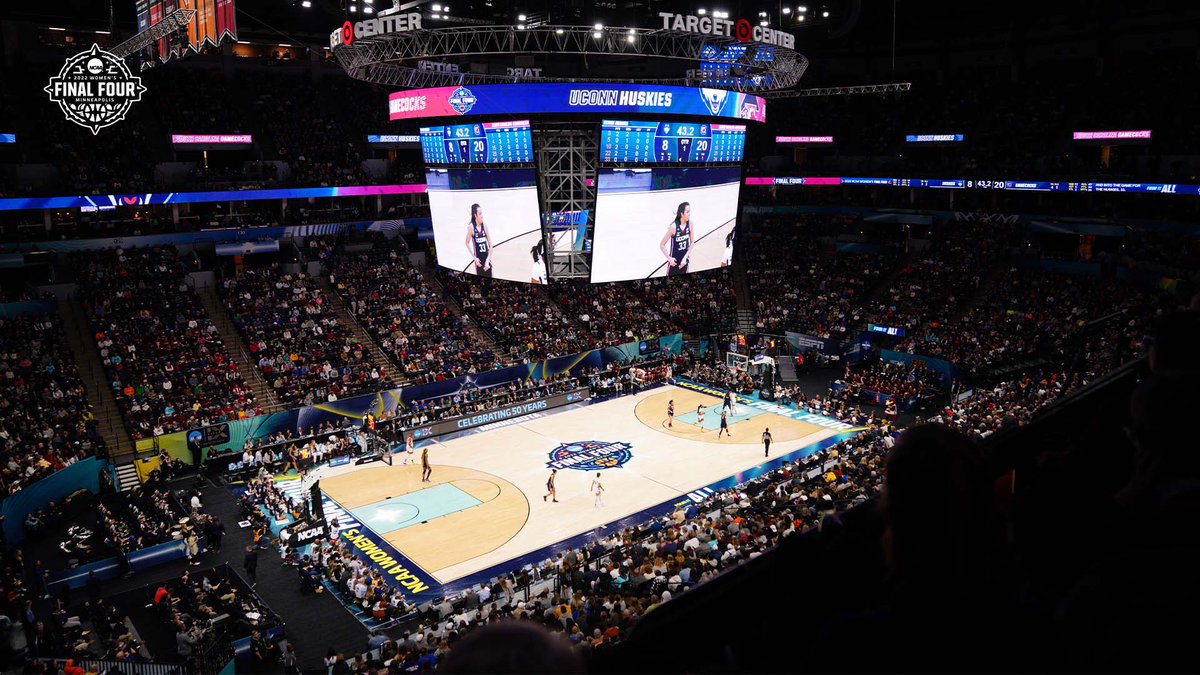 WFinalFour's tweet photo. Tonight's Attendance; 1⃣8⃣,3⃣0⃣4⃣

#WFinalFour https://t.co/LKm6sghQI9