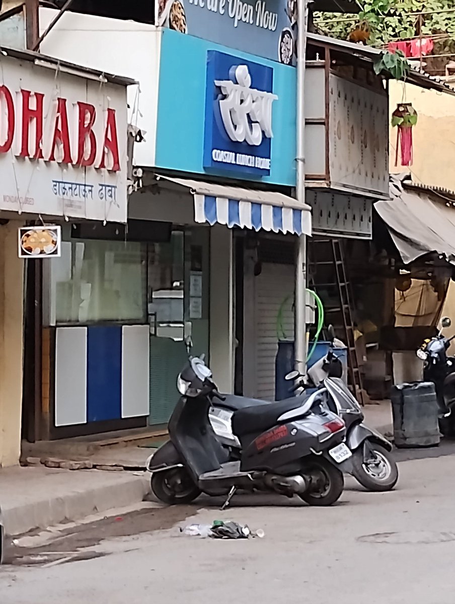 sumisaraf's tweet photo. @mybmc who is responsible for closing the road after digging? This has been left since 2 weeks after completion of work. Also, is the footpath made for pedestrians? I can see it but can't use it. This is Yadav Patil lane Prabhadevi. @RoadsOfMumbai @mumbaitraffic @CMOMaharashtra https://t.co/yGXGDKzUId