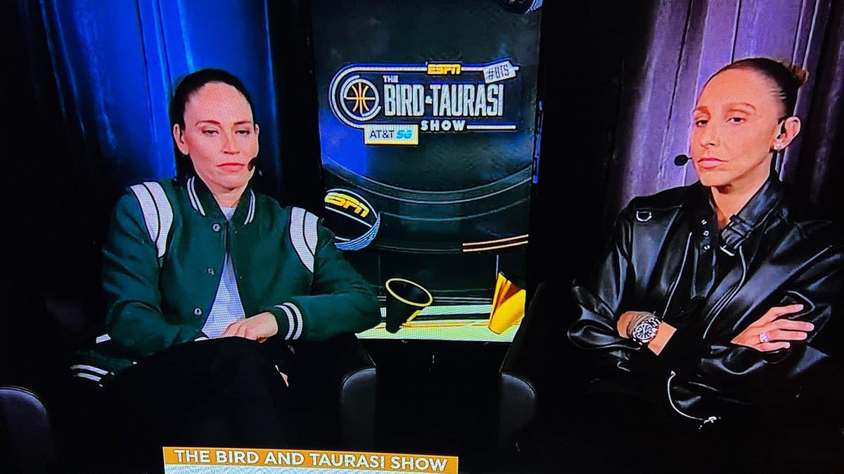 brandon29us's tweet photo. What a time to be alive. https://t.co/PHgvIRF72t