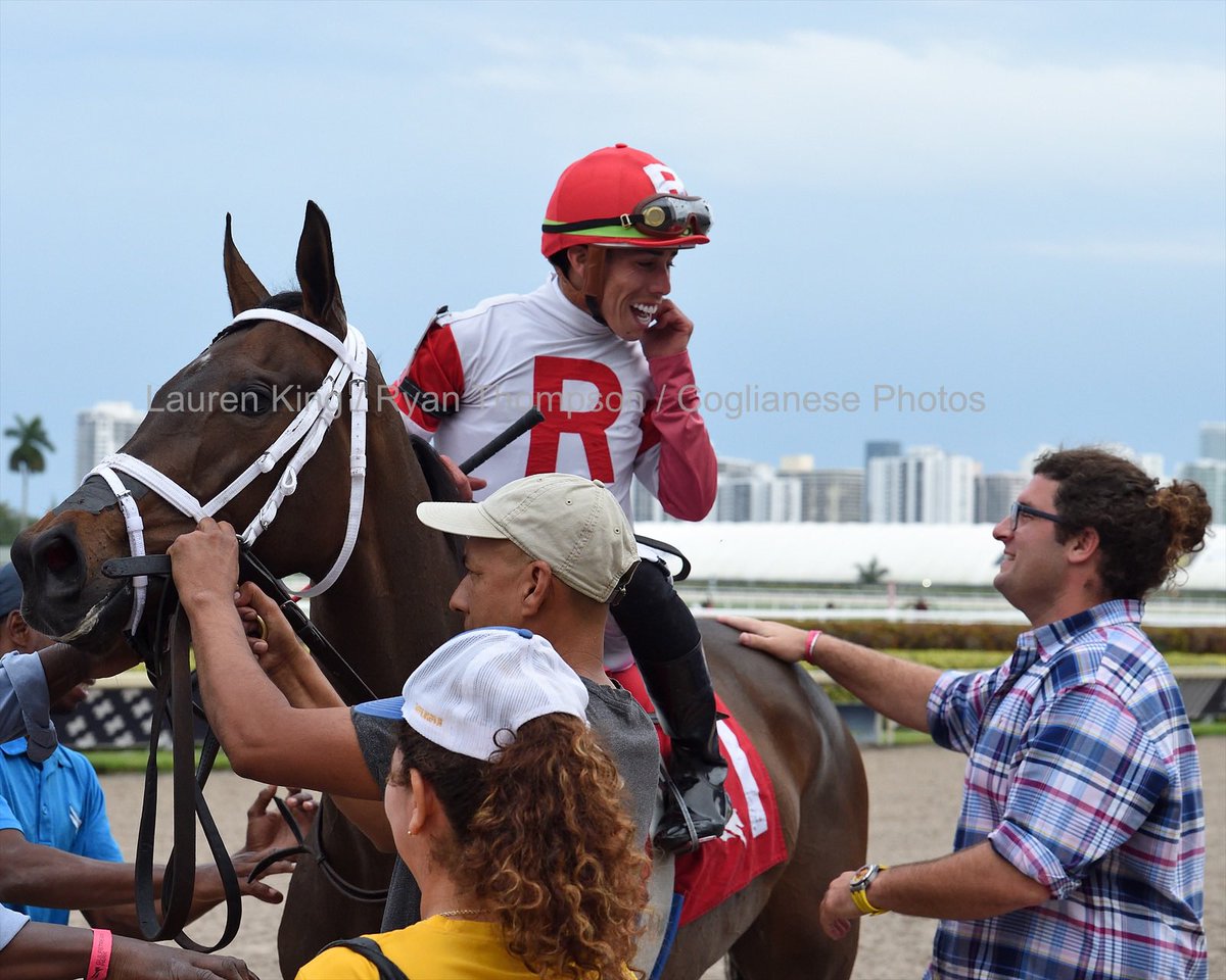 SaffieJosephJr's tweet photo. #3Apr Knowwhentofoldem surges late to win the #ChampionshipMeet's finale, saddled by @SaffieJosephJr ridden by Irad Ortiz, Jr. @iradortiz at #GulfstreamPark
Congratulations to owner @Ramsey_Farm
5️⃣8️⃣th victory for Saffie Joseph, Jr. #ChampionshipMeet
📸 @coglianesephoto https://t.co/47mEsoCh8R
