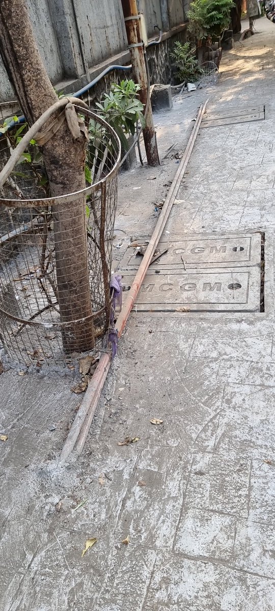 IMPramod77's tweet photo. @mybmc @mybmcWardS @UdhavThackeray @AUThackeray Hay BMC engineers..can you open manholes? Hope BMC will take action on contractors..this is waste of funds at Pawar public school bhnadup west https://t.co/vuaOD7bWQj