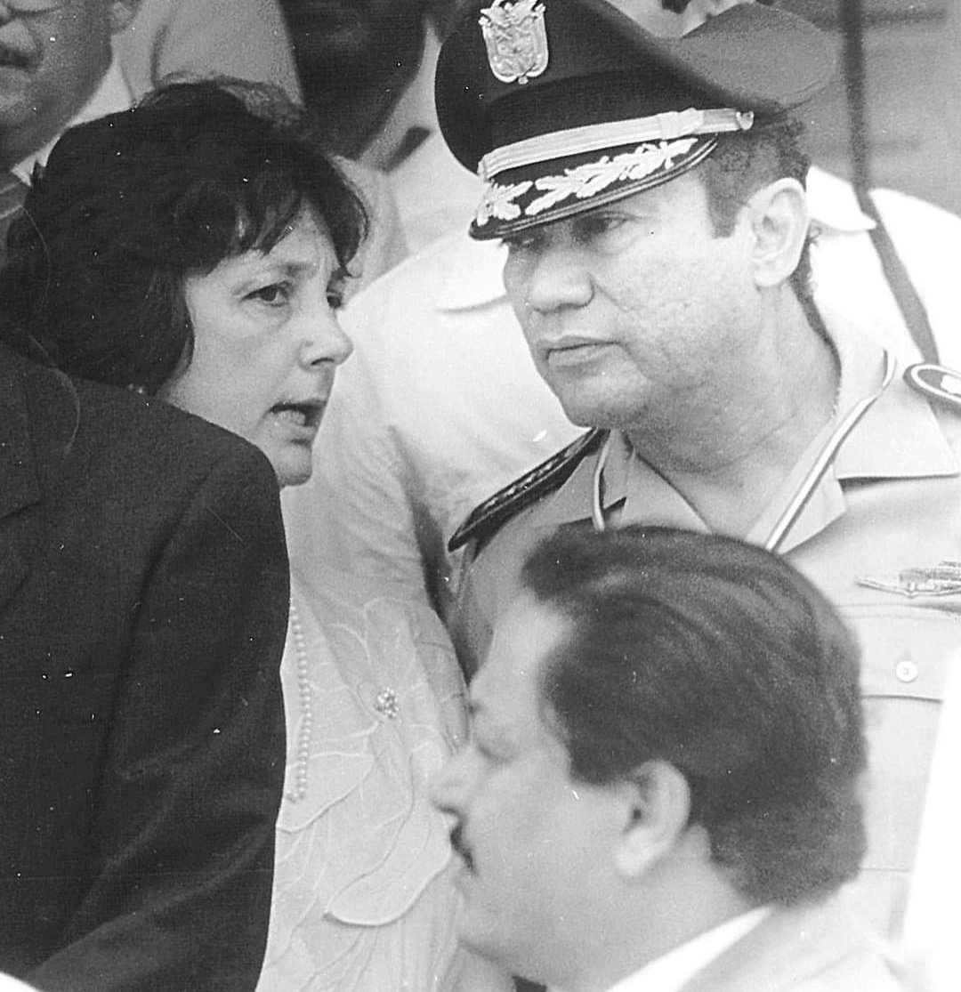 TirandoFacto507's tweet photo. El PRD siendo PRD. Clsro que puedes reconocer a Noriega pero ¿Sabes quien es el otro personaje principal en esta foto? Su fantasma ronda el TE. https://t.co/jZZnndW8IO