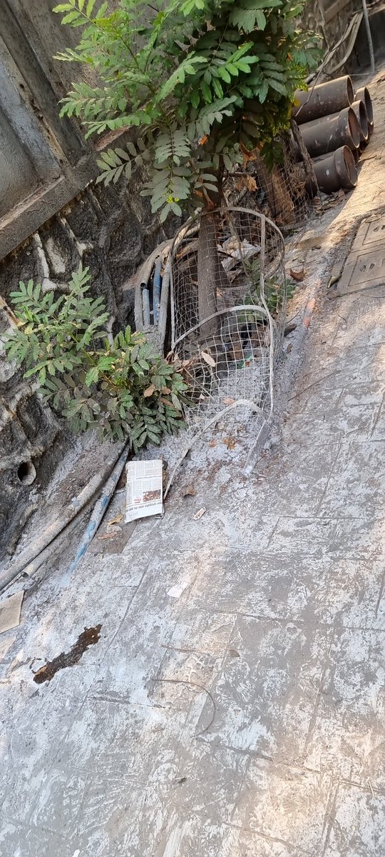 IMPramod77's tweet photo. @mybmc @mybmcWardS who is the engineer???...bmc how you can tolerate this. https://t.co/7iG27G4IHj