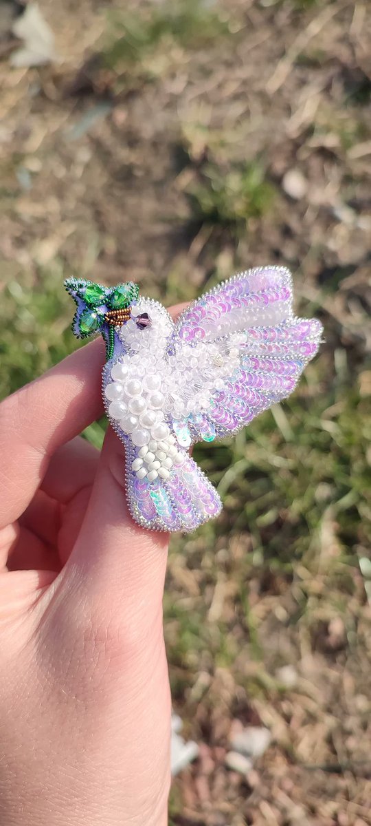 UKRexportJPN's tweet photo. ビーズ付き刺繡ブローチ。 これらは手作りのジュエリーであり、常に排他的でユニークです。 これらの装飾はきっとあなたを喜ばせるでしょう！https://t.co/qThCvOvcet https://t.co/vcysKkNE9k