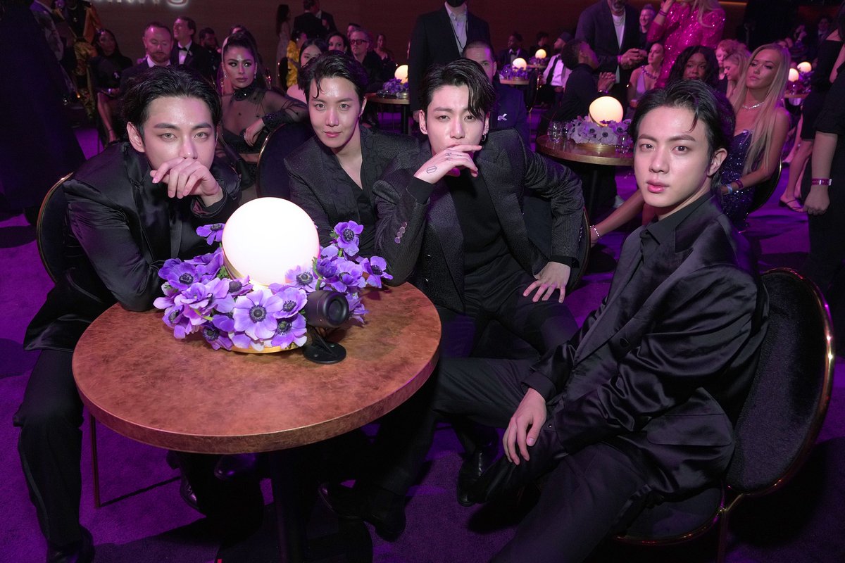 📸] 220403 V, j-hope, Jung Kook, & Jin at the 64th GRAMMY Awards