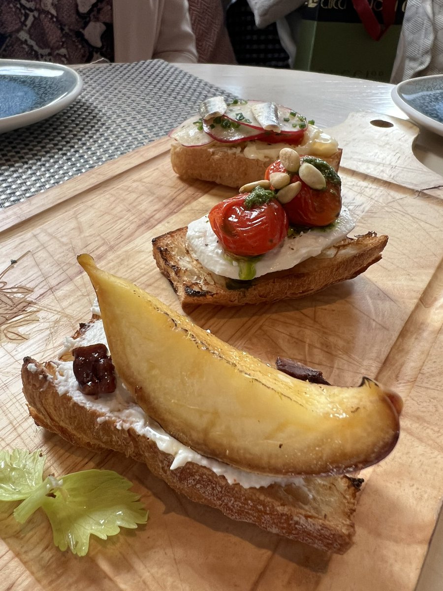 espressofied's tweet photo. Thoroughly enjoyed #brunch at @FIGandOLIVE_USA in @CityCenterDC! Their signature rosé, riviera crostini, &amp; brunch plates are delectable!

#washingtondc #dcbrunch #dcrestaurants #figandolive #citycenterdc https://t.co/T1FW06HxyU