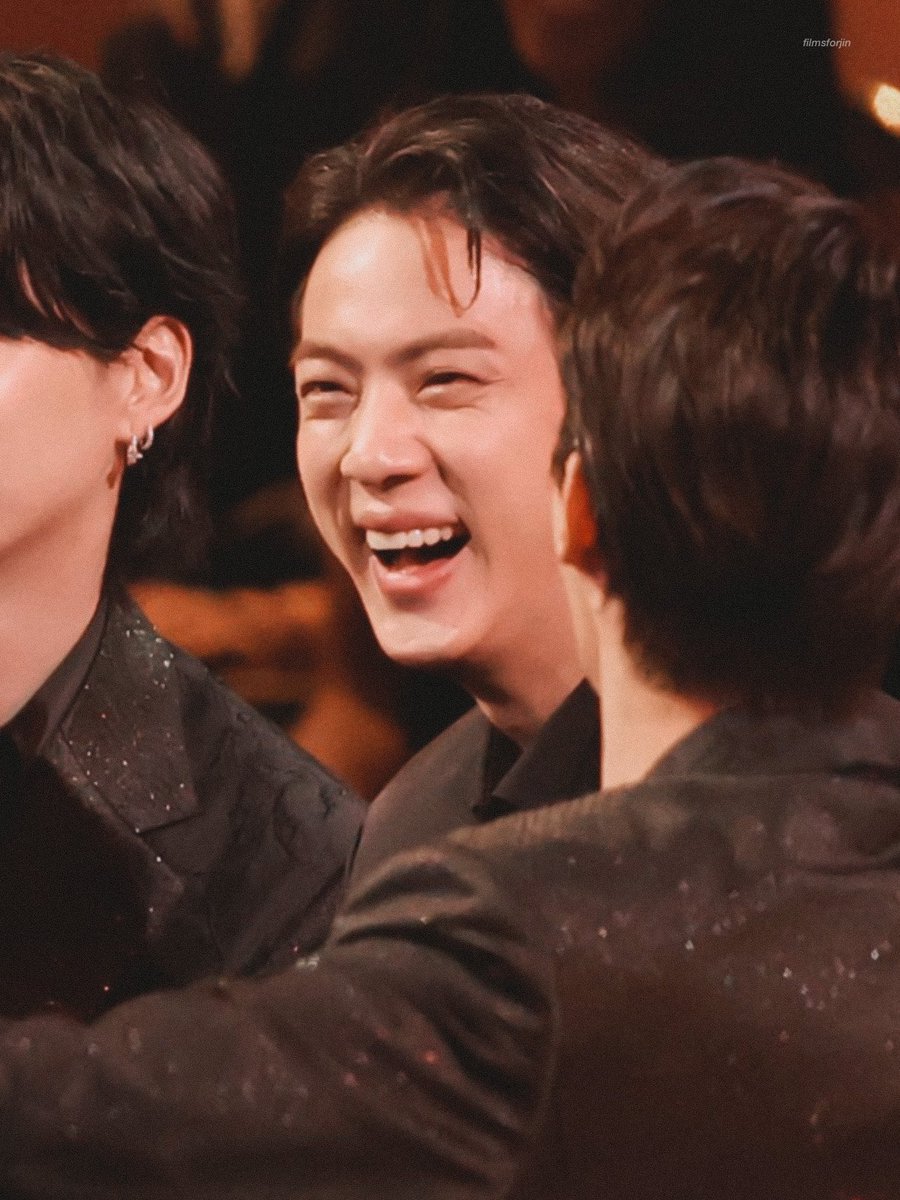 rmruba's tweet photo. MI NIÑO ESTOY TAN ORGULLOSA DE TI 

WE ARE PROUD OF YOU JIN https://t.co/OflVxnpmbI
