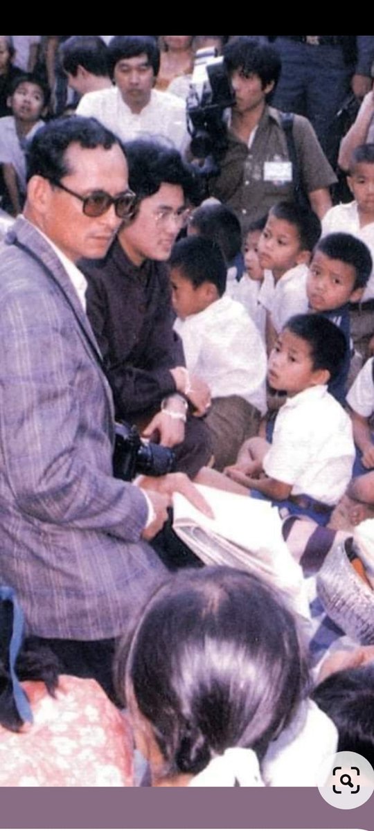 batt_213's tweet photo. พ่อทรงตรัสเสมอ
ให้พวกเรารักกัน
แม้จะมีใครทำร้ายพ่อเป็นกลุ่มก้อนสามกีบ
เพราะพระมหากรุณาธิคุณยิ่งนัก
ระวังกรรมมันตามทันนะคุณ https://t.co/Ln1mOxLFUQ