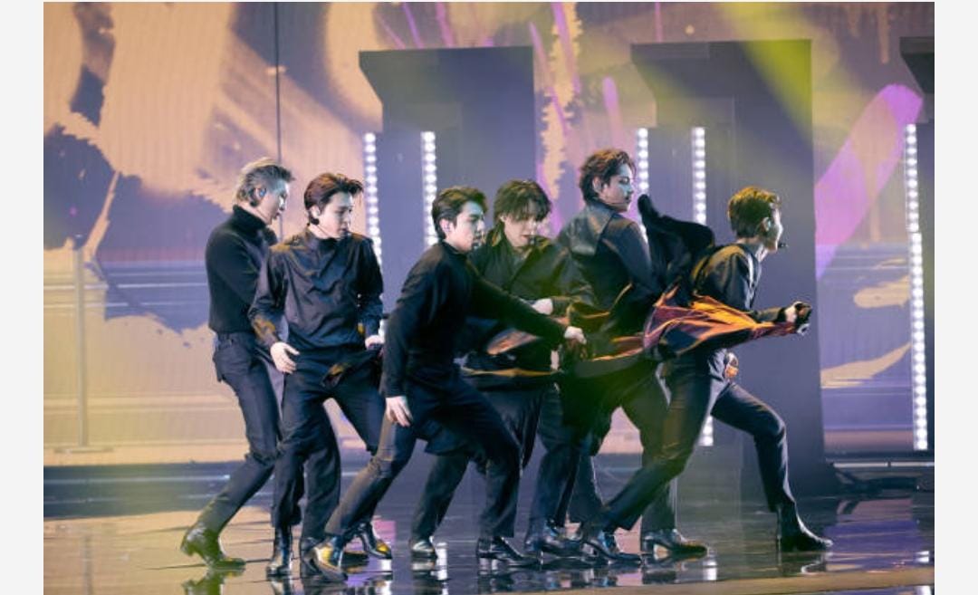 ErzsyN's tweet photo. #GRAMMYsTNT #BTSxGrammys https://t.co/g47eEPyA8r
