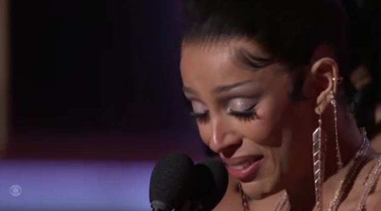 PopBase's tweet photo. Doja Cat tearfully accepting her first #GRAMMYs award. https://t.co/S1M9hL98fv