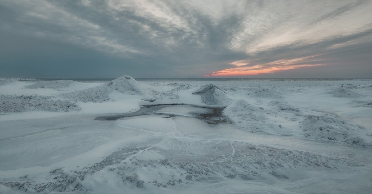 RT @OiShot12: A whole new world.

@OiShot12 

#LandscapePhotography #NaturePhotography #Canada #Ontario #LawrenceGriffin #WinterWonderland #sunsetphotography