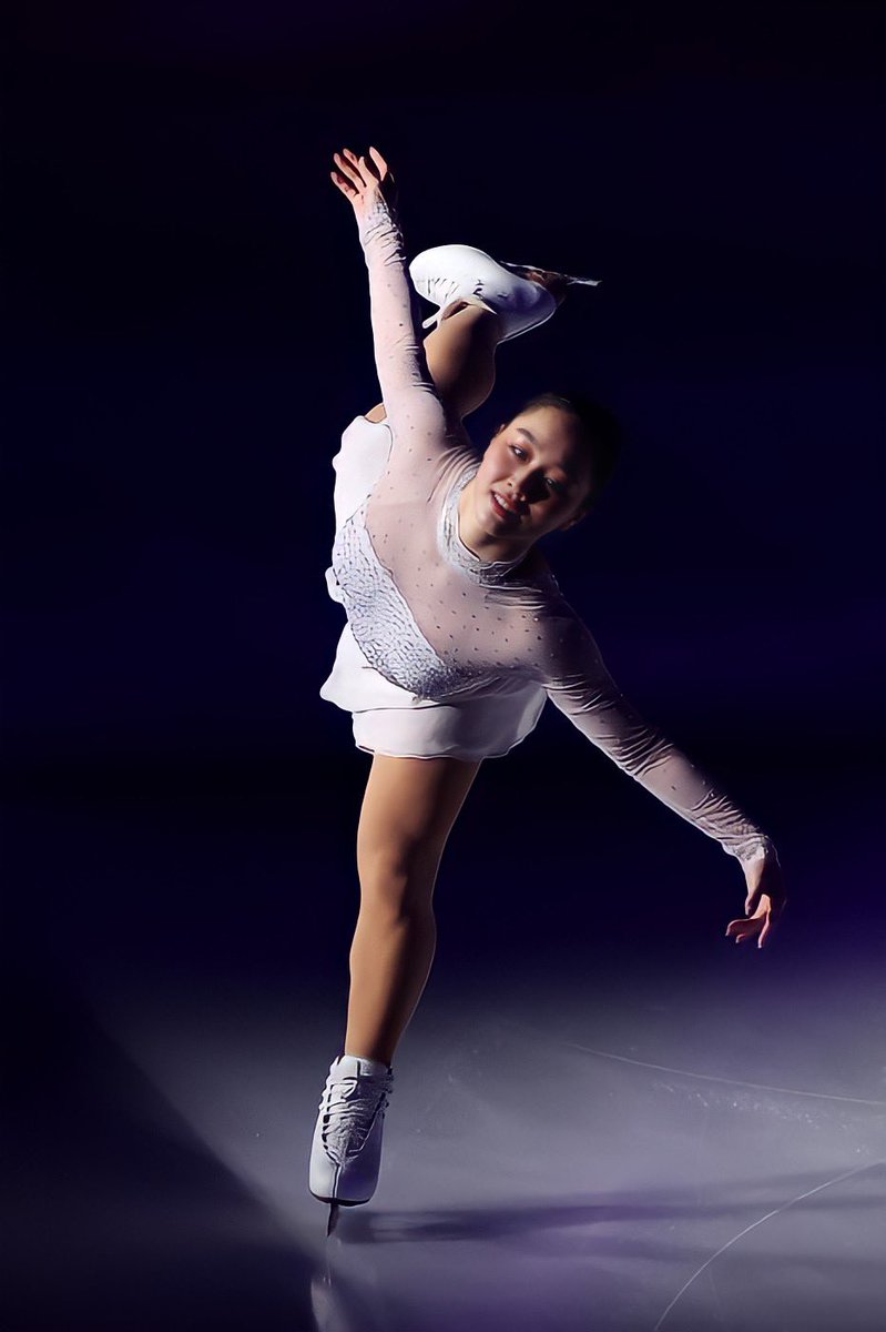 dailywakaba's tweet photo. Wakaba at Stars On Ice 🤍 #樋口新葉 https://t.co/U0sTcBNJFz