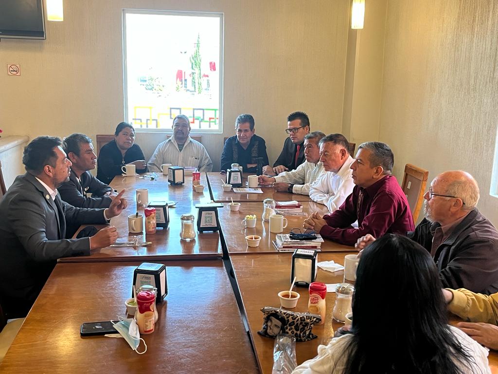 En nombre del Presidente <a href="/NicolasMaduro/">Nicolás Maduro</a> y nuestro pueblo, compartimos una reunión con los círculos de estudio e intelectuales junto al Compañeros Jose Guadalupe Cruz Hernández Bravo, Jefe del Consistorio 84 " General Felipe Ángeles" Supremo Consejo de México, Capitulo Hidalgo.