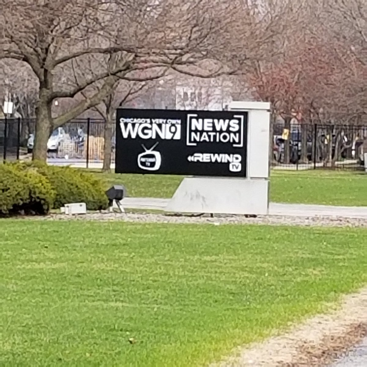 Trees bloomin'...but Spring Break over. Back "on campus" with your sports on <a href="/WGNNews/">WGN TV News</a> coming up at 5:50, then joining <a href="/LaurenMagiera/">Lauren Magiera</a> for <a href="/GNSportsTV/">GNSportsTV</a> at 10:30 with #Blackhawks NCAA title talk, #WhiteSox &amp; #Cubs counting down towards regular season