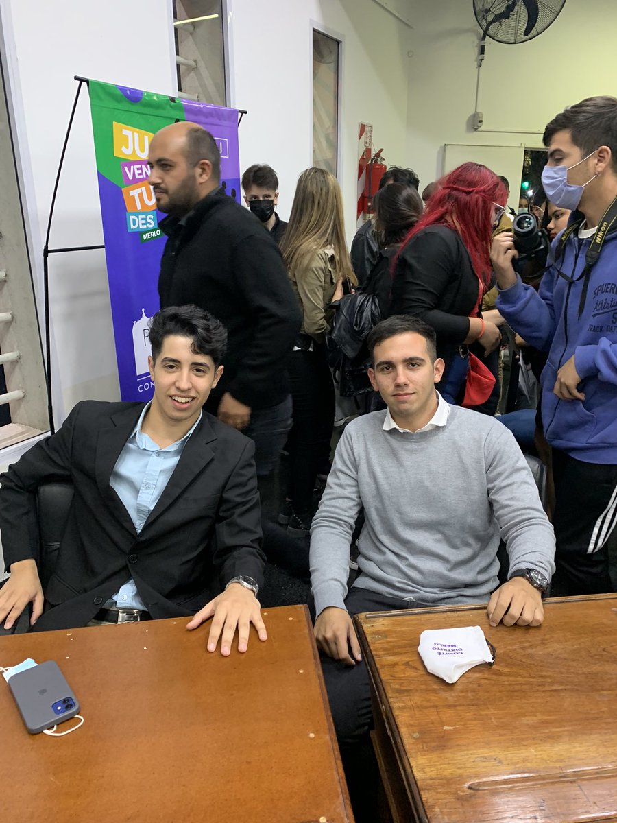 fdearma's tweet photo. Asumieron los Concejales jóvenes del partido de Merlo, en donde el espacio de Gustavo Posse cuenta con 2 Parlamentarios. Quiero felicitar a Santi Cabello y a @FranBarros0 , nuestros dos Concejales jóvenes. Lo mejor en esta nueva etapa. 

@waltercarusso 
@gustavoposse https://t.co/bzlfrxpG9n