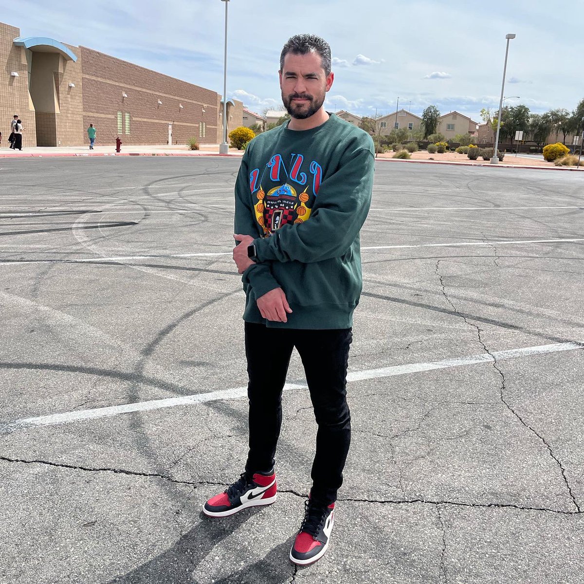 HeidenRatner's tweet photo. Because it’s Final 4 weekend it was appropriate to rep the home team… but also, wifey blessed me with one of my all time favorites - Bred Toes 1s. I’m a blessed man. Thankful is the word. Such a great day today at @WALKChurch! ♥️ #runninrebels #WALKChurch #bredtoe #bredtoe1s https://t.co/CJ99GqNLPI