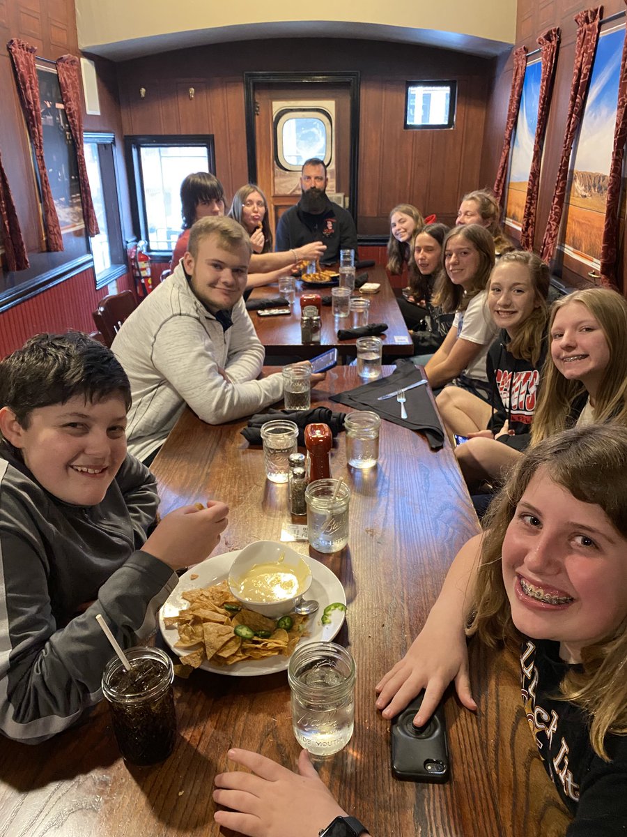 dcpsfccla's tweet photo. Starting off State FCCLA at Leadbelly’s restaurant. Good luck kids. You have already made me so proud!! #dc_scouts #Bobcats #Peru552 https://t.co/jJSnJRzIWz